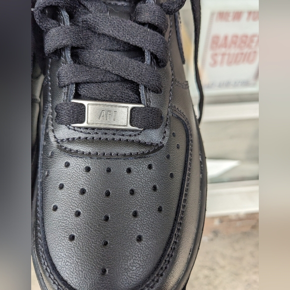 Nike Air Force 1s low - Picture 3 of 6
